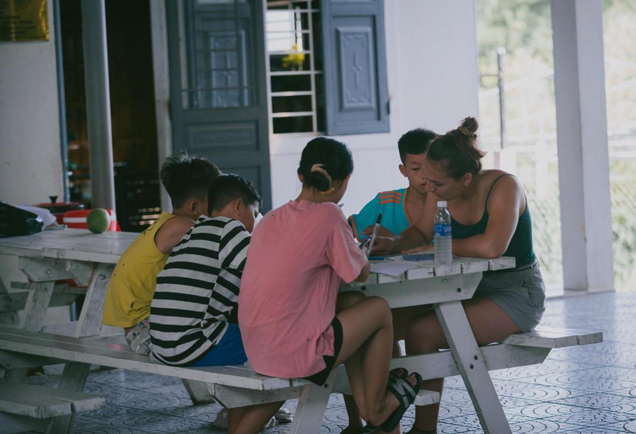 Tam Tinh Vien Homestay Hue Esterno foto