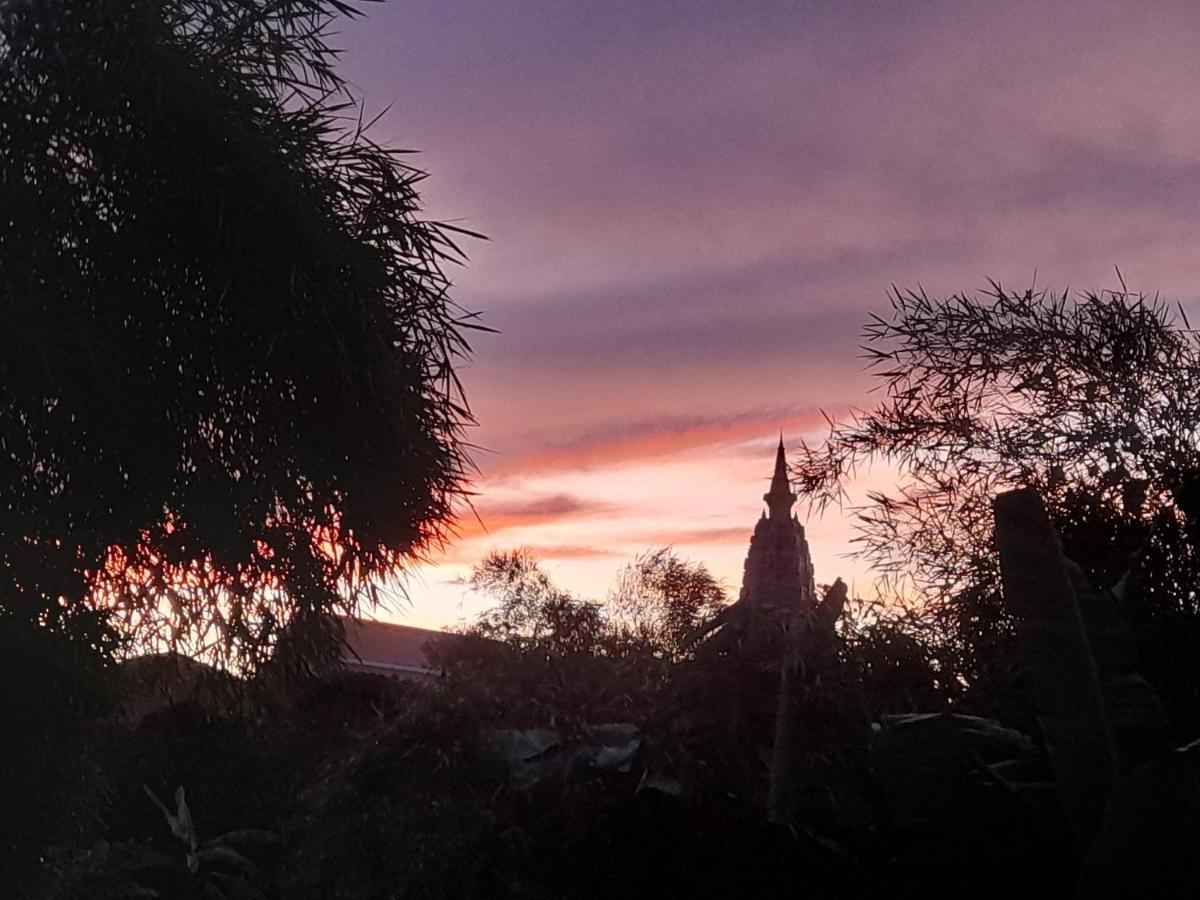Tam Tinh Vien Homestay Hue Esterno foto