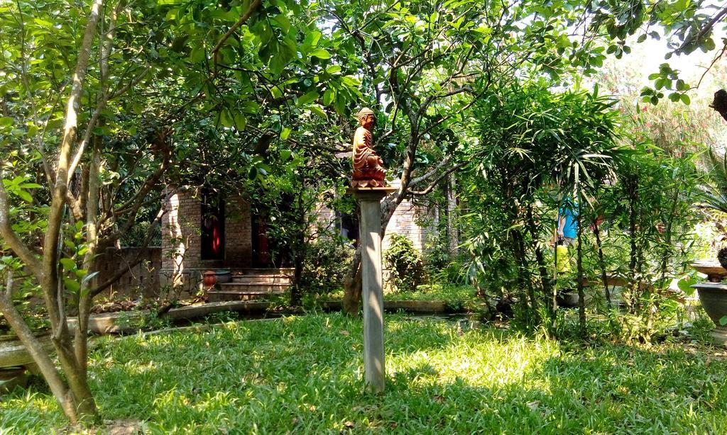 Tam Tinh Vien Homestay Hue Esterno foto