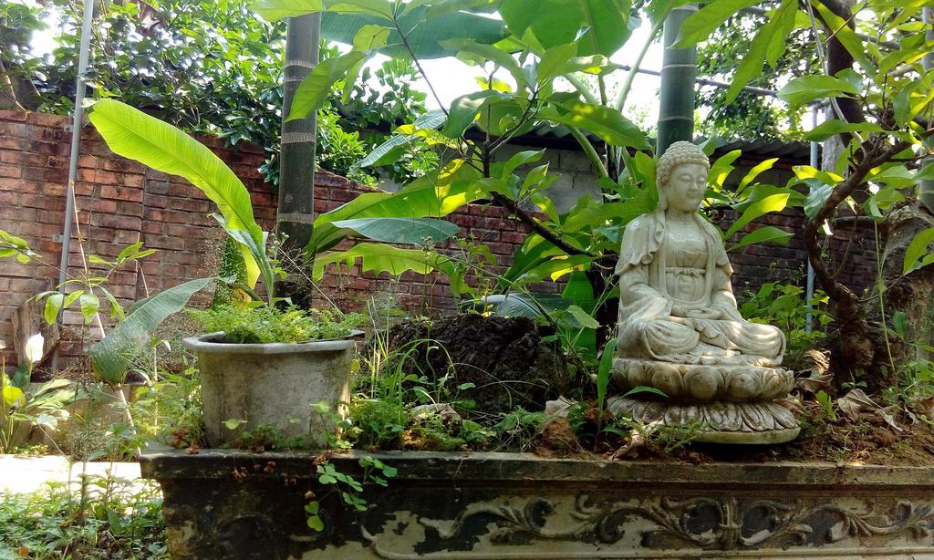 Tam Tinh Vien Homestay Hue Esterno foto
