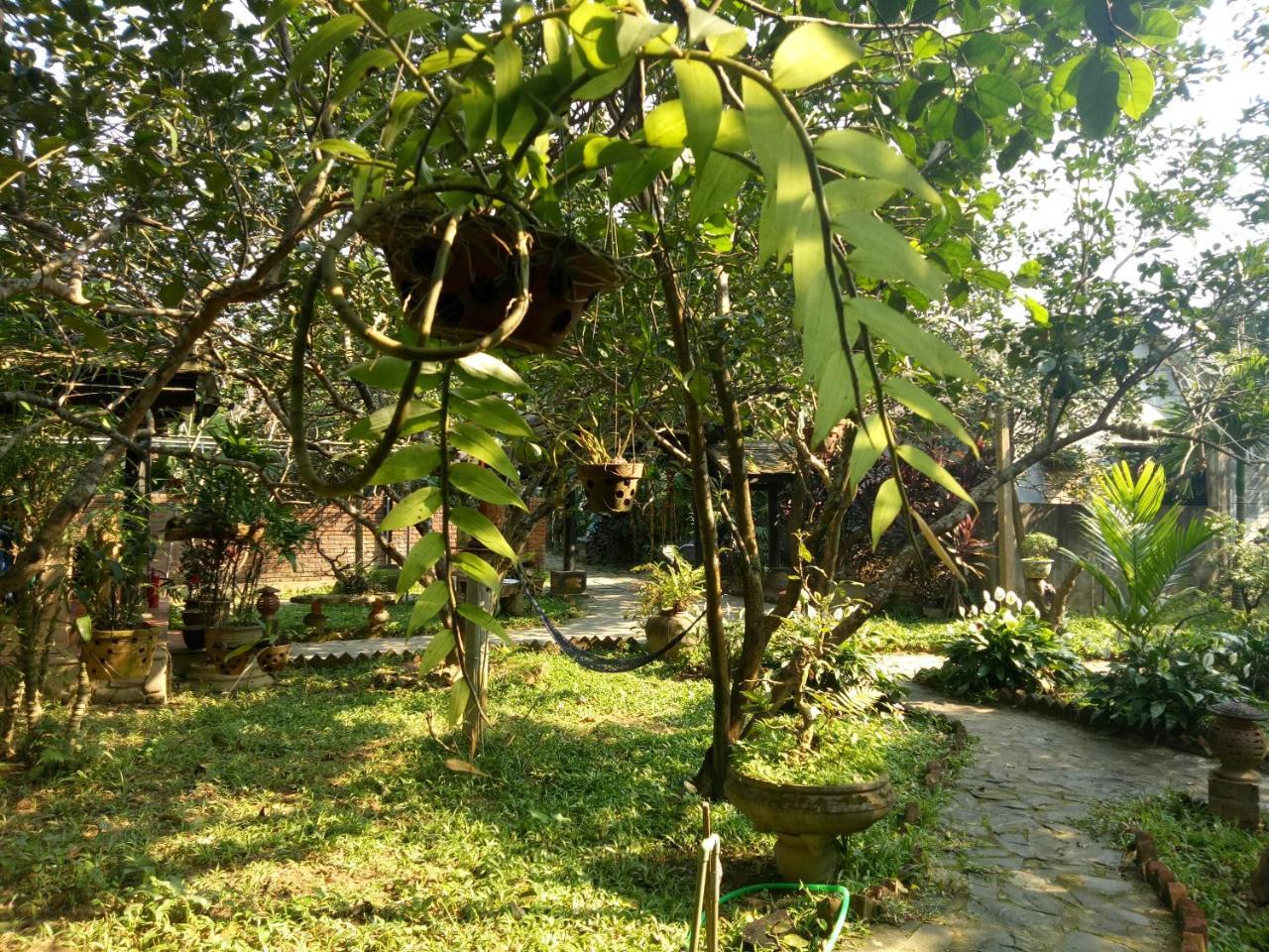 Tam Tinh Vien Homestay Hue Esterno foto